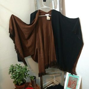 Gorgeous soft wrap by Cold Water Creek!NWT